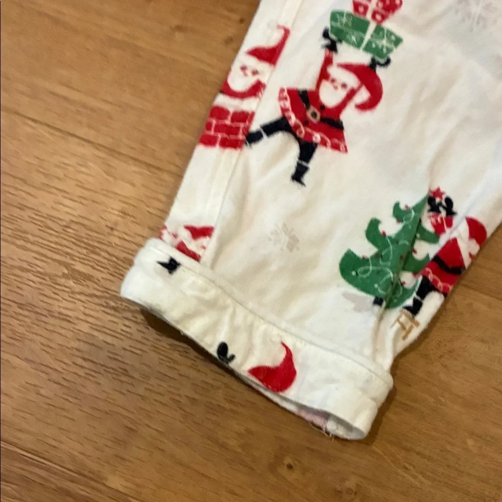 The Company Store Kids 100% Cotton Flannel Pajama‎ Set - White, Santa Reindeer